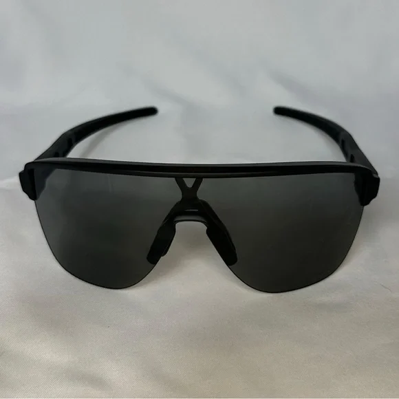 Oakley Corridor Black Prizm Sunglasses With Box - Picture 2 of 7